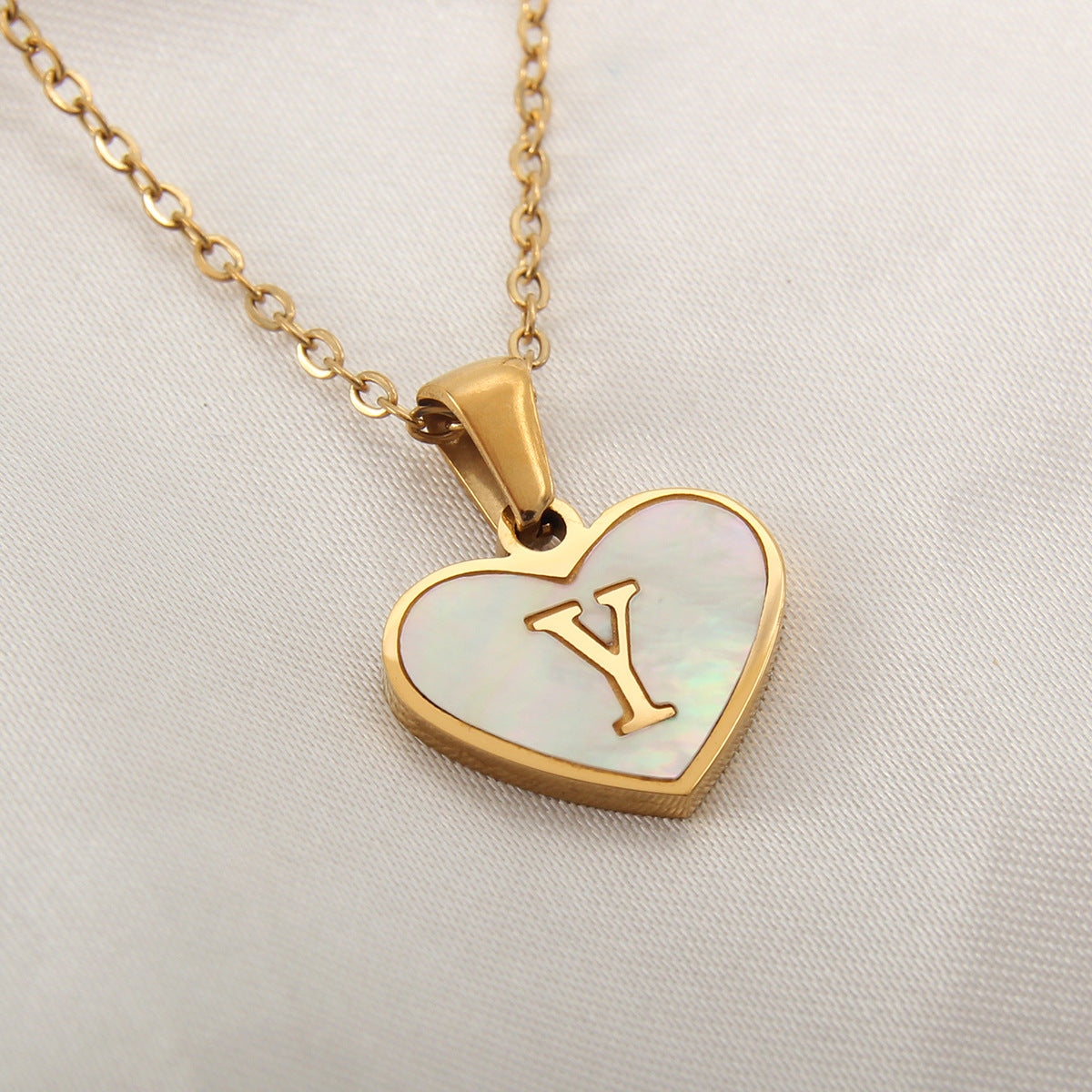 26 Letter Heart-shaped Necklace White Shell Love Clavicle Chain