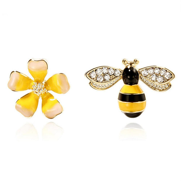 3 Styles Korean Inlaid Crystal Rhinestone Bee Earings For Women Sweet Beauty Simple Atmosphere Stud Earrings D333 - Jps collections