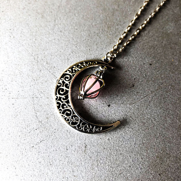 Hollow Moon Heart-shaped Luminous Pumpkin Necklace - Jps collections