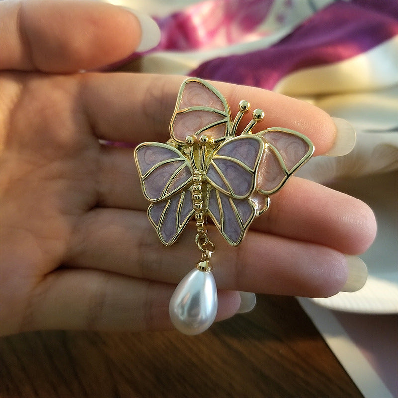 Tender Butterfly Pearl Brooch