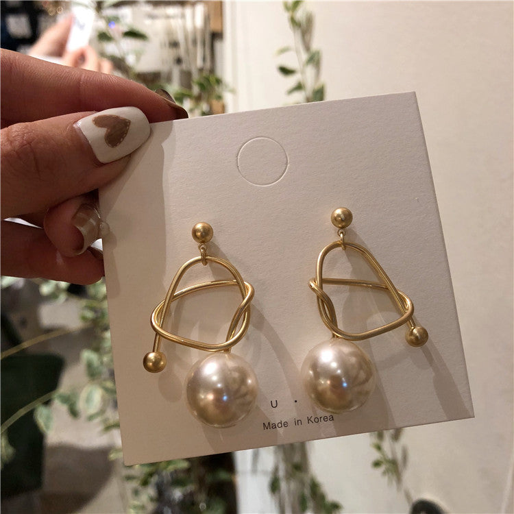 Metal winding personalized pearl earrings - Jps collections