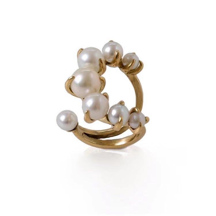 Gradient Crescent Pearl Ring - Jps collections