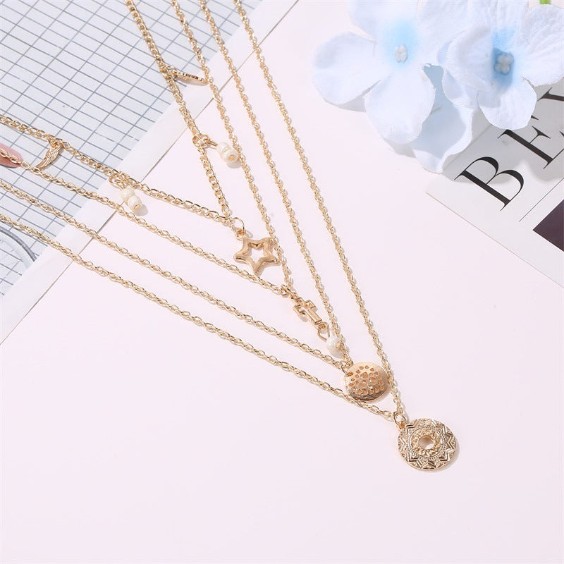 Fashion hollow five-pointed star pendant